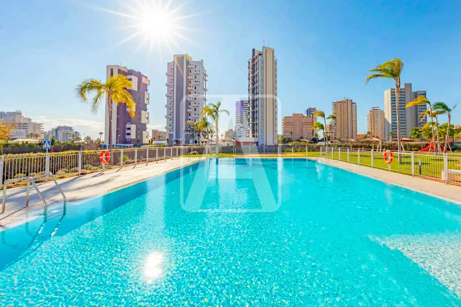Apartament amb piscina en venda a Marisol Park - Ortembach - Los Almendros