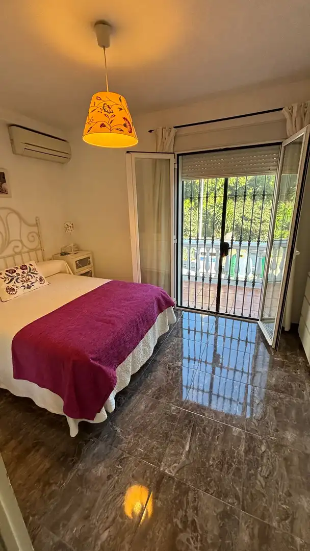 Habitación de Casa adosada en venta en Torremolinos con Aire acondicionado, Calefacción y Terraza
