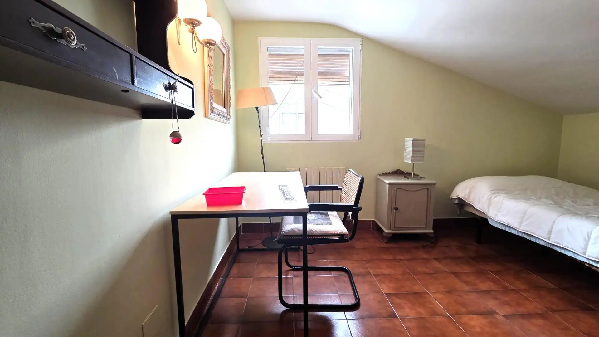 Habitación de Piso en venta en Ávila con Calefacción y Amueblado