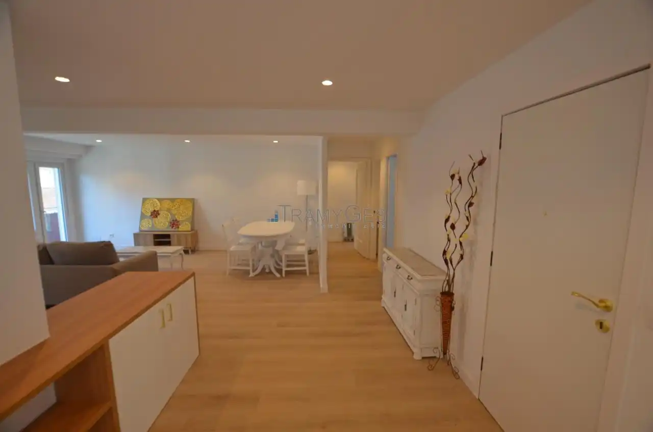Sala d'estar de Pis de lloguer en Vigo  amb Traster i Moblat