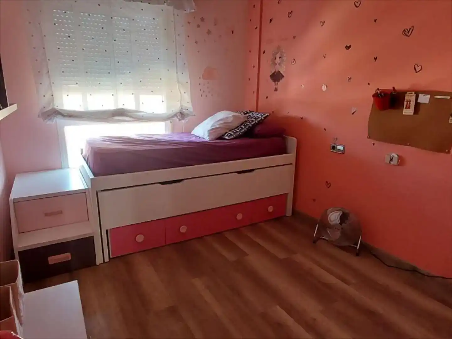 Dormitori de Apartament per a compartir en Dénia amb Aire condicionat, Jardí privat i Piscina