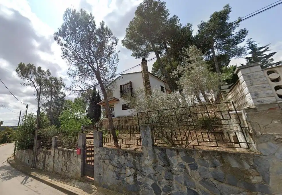 Casa con jardín en venta en Carrer FIGUERES-PINEDES 1255, imagen 3