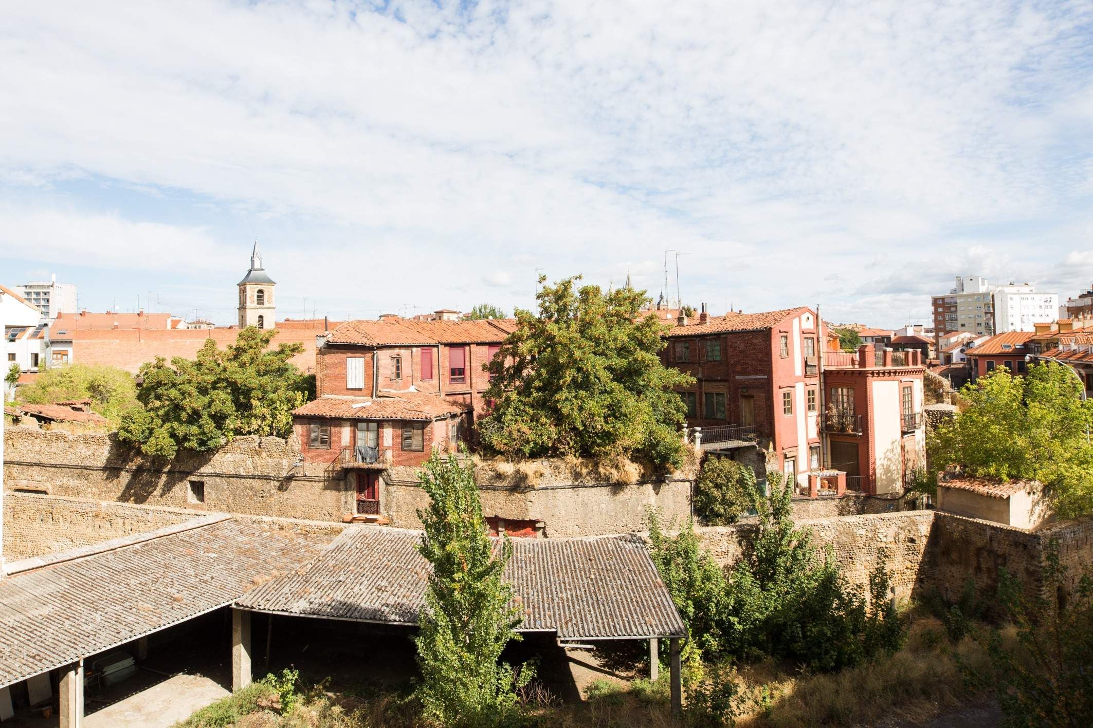 Exterior view of Flat for sale in León Capital   with Heating and Terrace