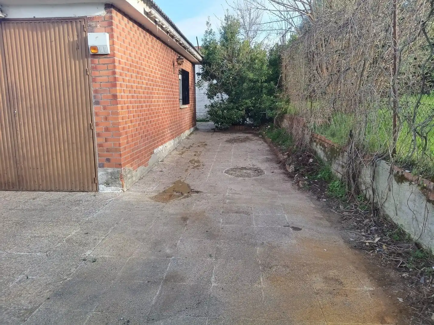 Aparcament de Casa o xalet en venda en El Viso de San Juan amb Piscina comunitària