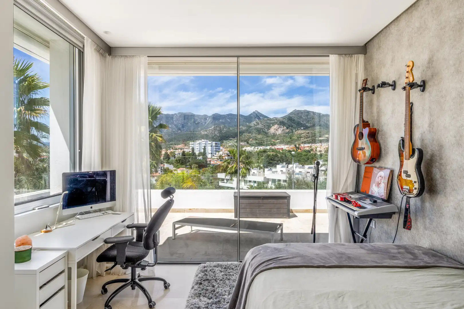 Habitación de Casa o chalet en venta en Marbella con Aire acondicionado, Jardín privado y Terraza
