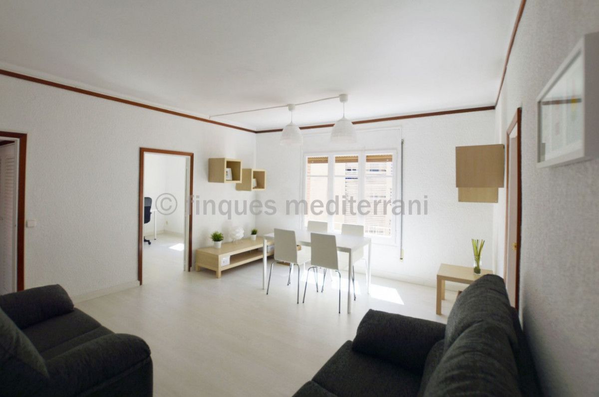 Sala d'estar de Pis de lloguer en  Tarragona Capital amb Parquet i Terrassa