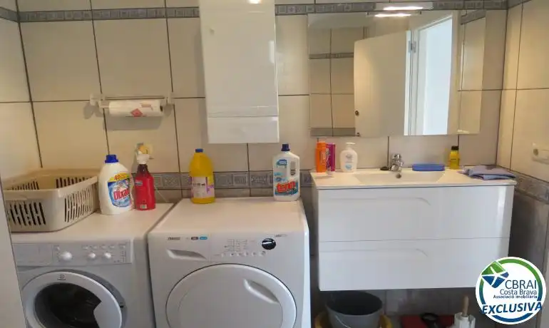 Bathroom of Houses for sale in Roses  with Heating, Private garden and Storage room