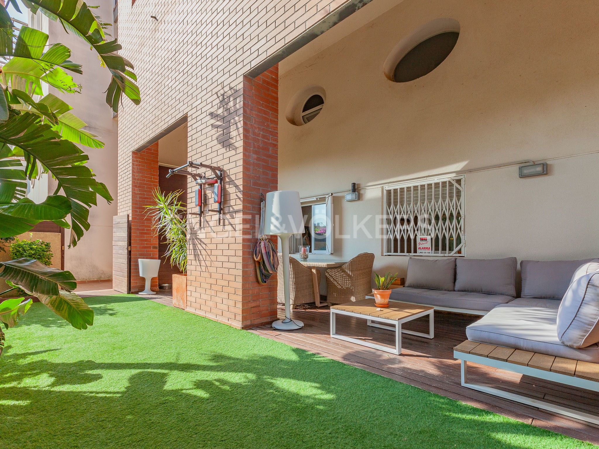 Terrassa de Dúplex en venda en Sitges amb Calefacció, Jardí privat i Parquet