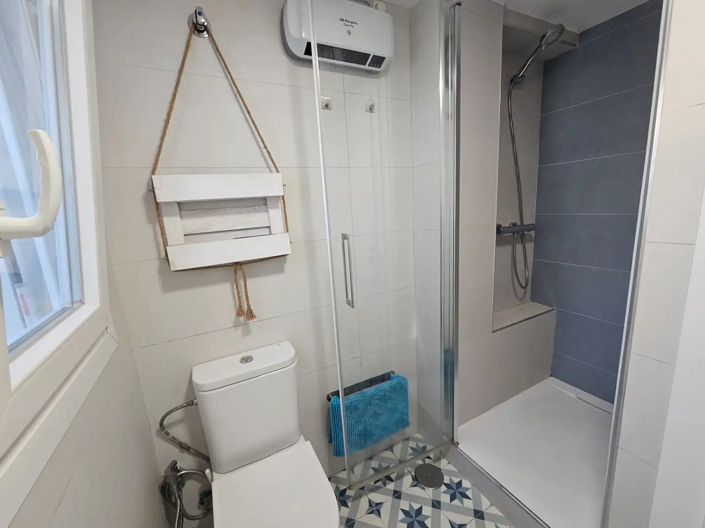 Bathroom of Attic for sale in Casco Antiguo