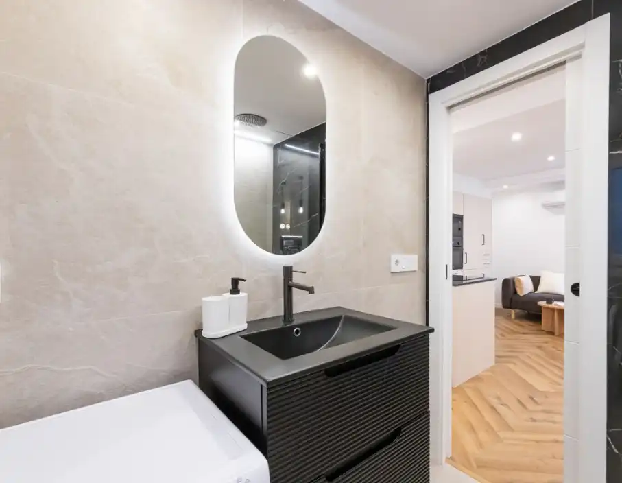 Bathroom of Flat for sale in Málaga  with Furnished, Oven and Washing machine