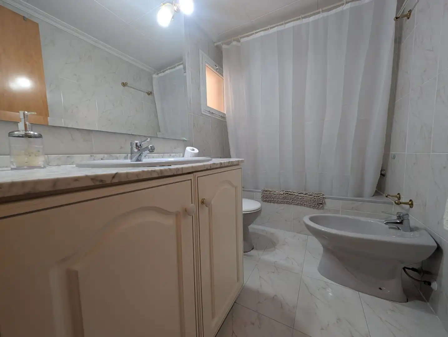 Bathroom of Flat for rent in Reus  with Heating, Furnished and Oven
