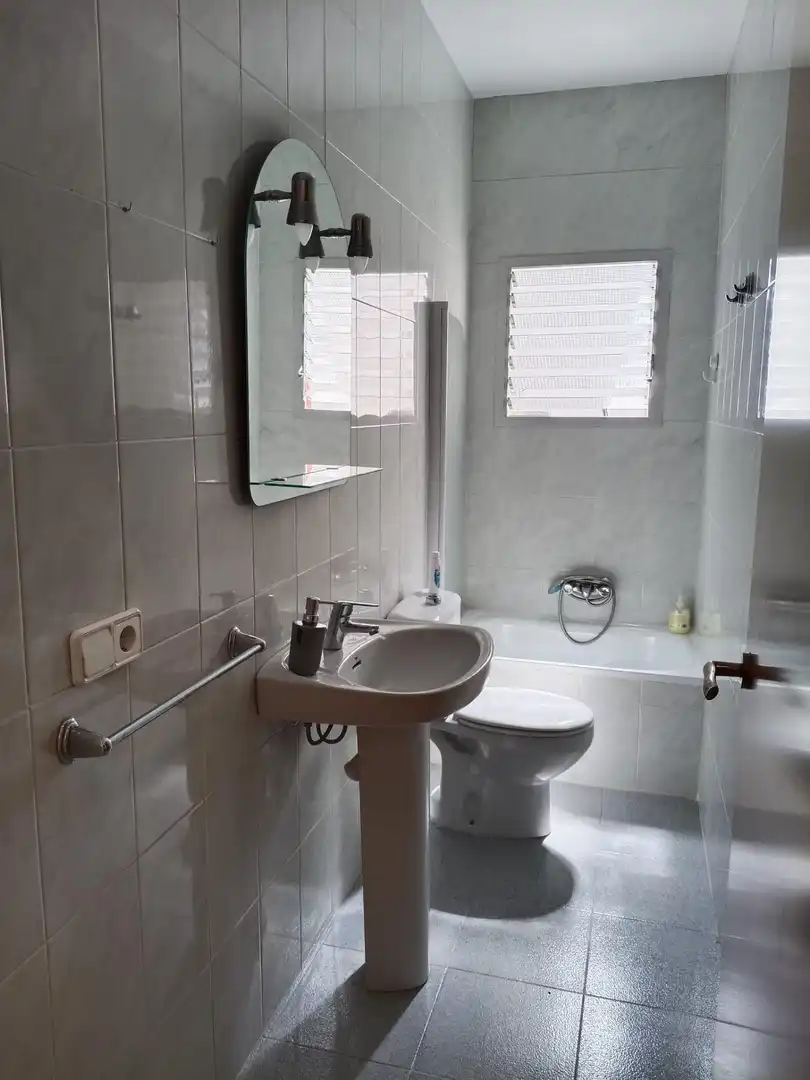 Bathroom of Houses for sale in Canals, Valencia