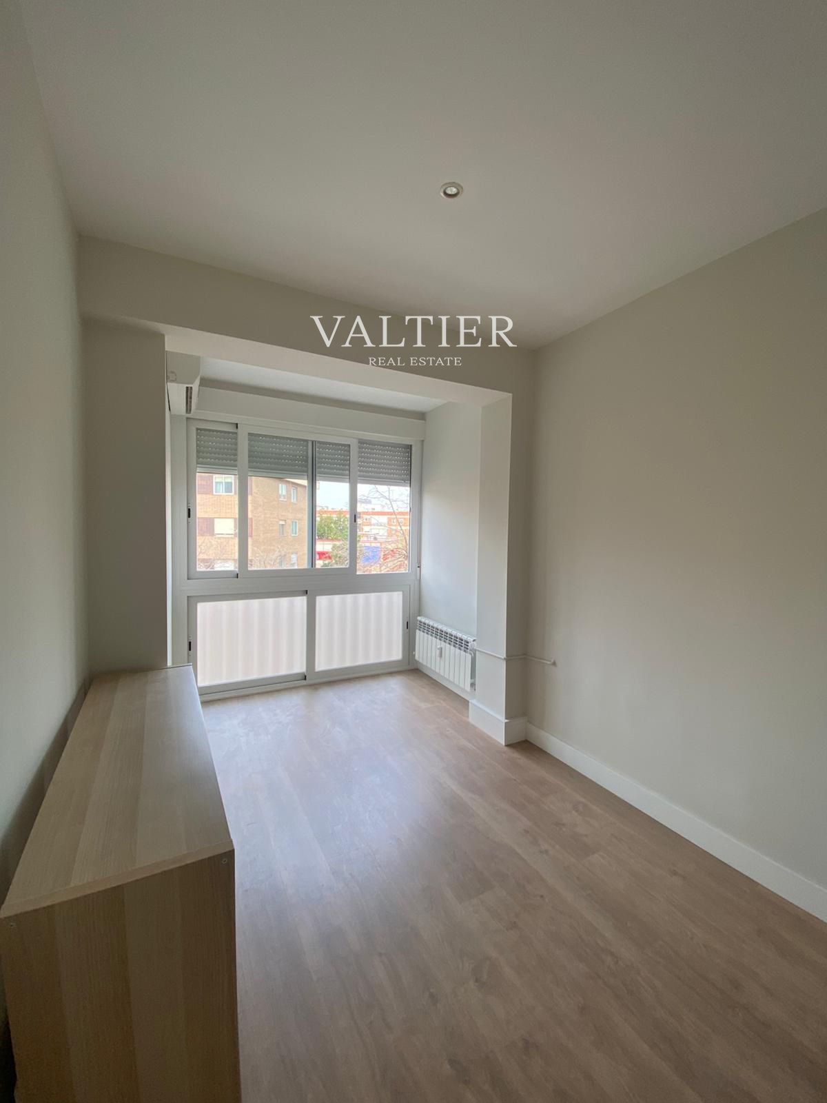 Dormitori de Pis de lloguer en  Madrid Capital amb Aire condicionat