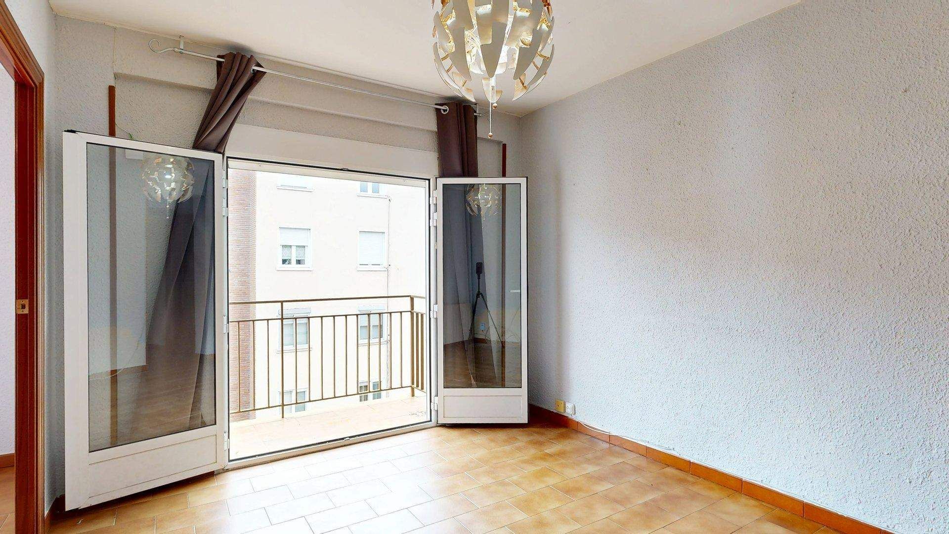 Bedroom of Flat for sale in  Zaragoza Capital  with Balcony