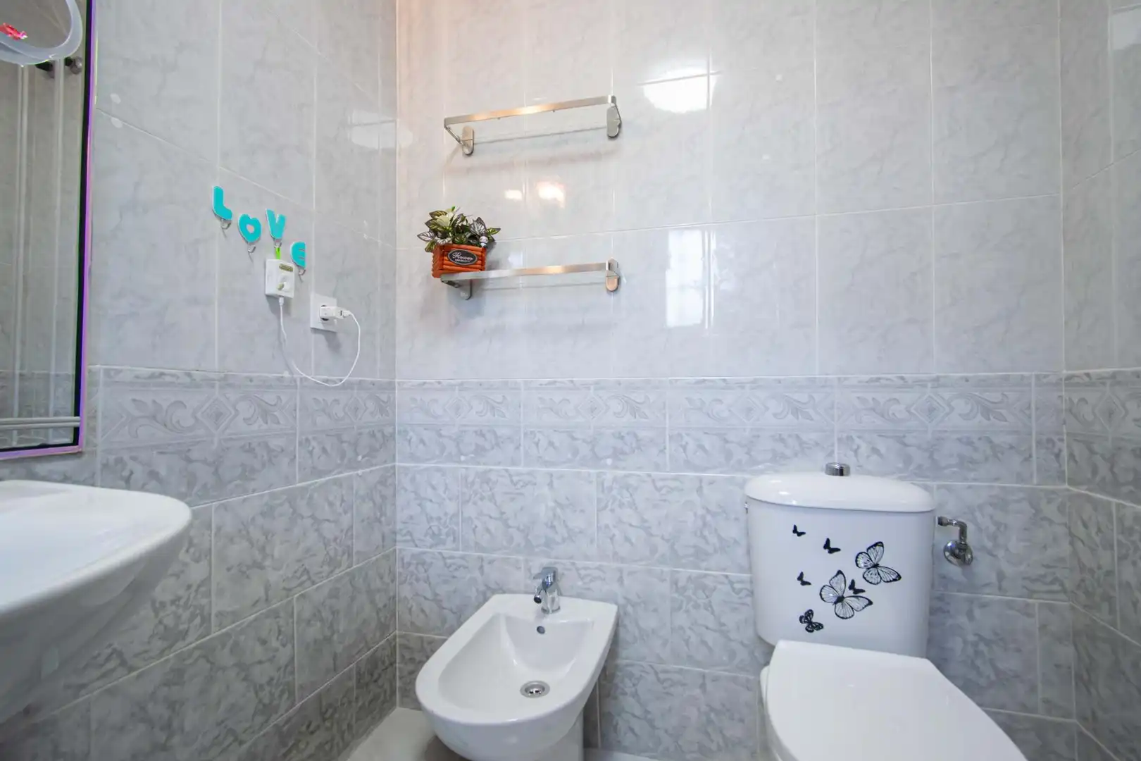 Bathroom of Flat for sale in Sevilla  with Terrace