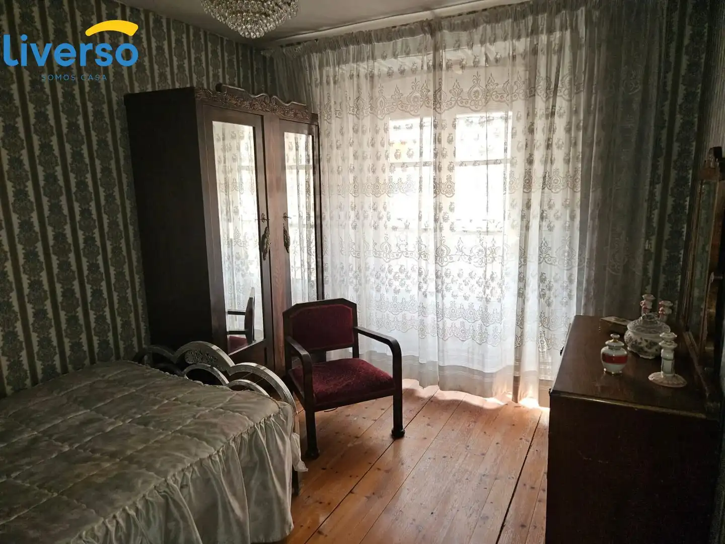 Dormitori de Casa o xalet en venda en Pradoluengo amb Terrassa, Moblat i Balcó