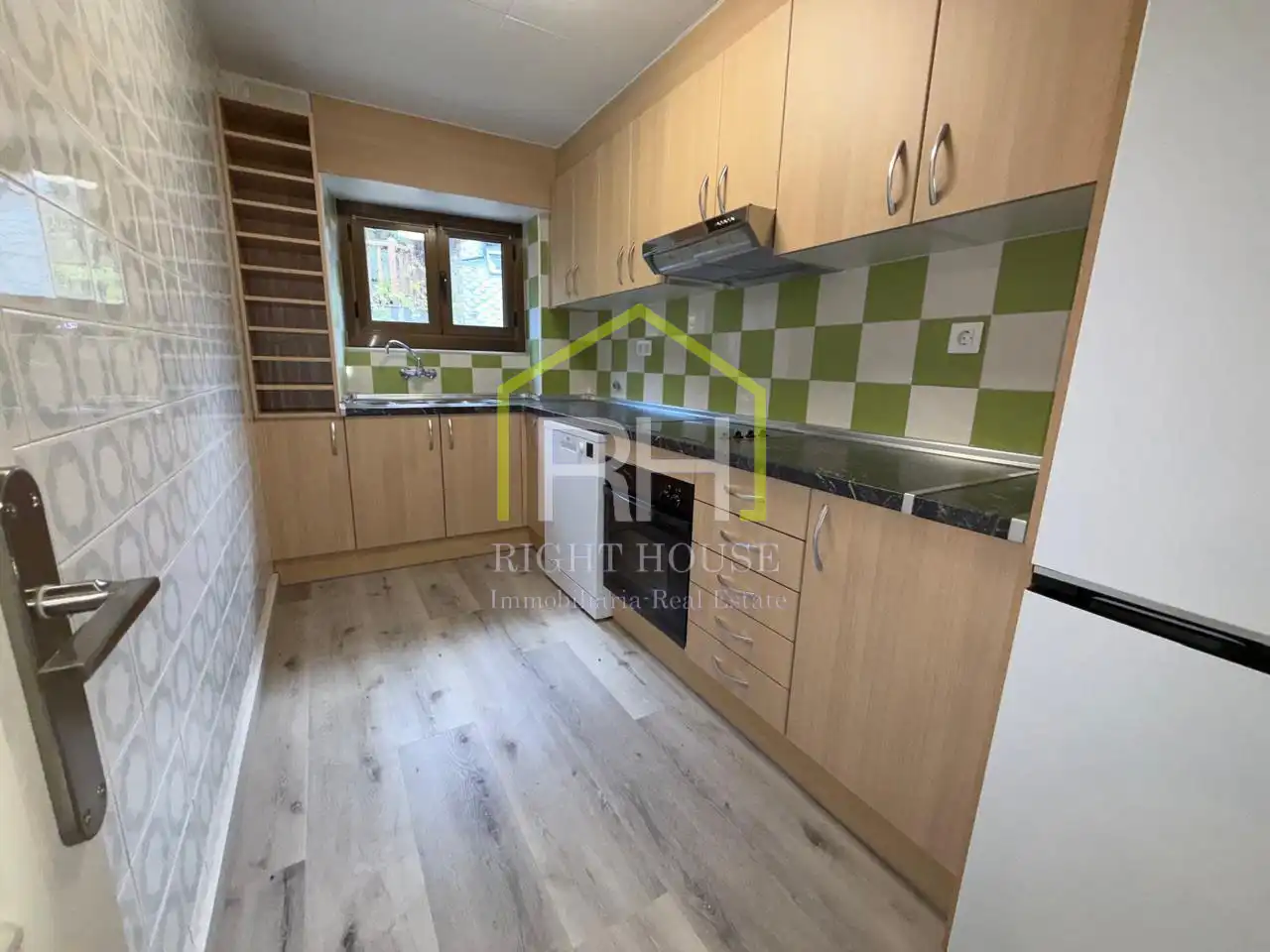 Küche von Wohnung zur Miete in Andorra la Vella mit Heizung, Parkett und Ofen