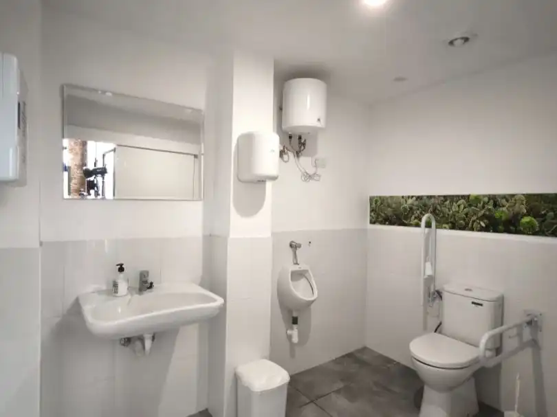 Bathroom of Commercial properties for sale in San Cristóbal de la Laguna