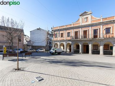 Locale commerciale in vendita a Calle RAMON Y CAJAL