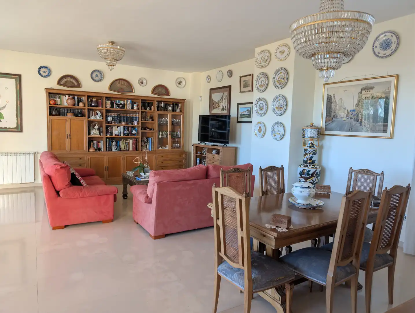 Sala de estar de Casa o chalet en venta en Castellón de la Plana / Castelló de la Plana con Calefacción, Jardín privado y Terraza