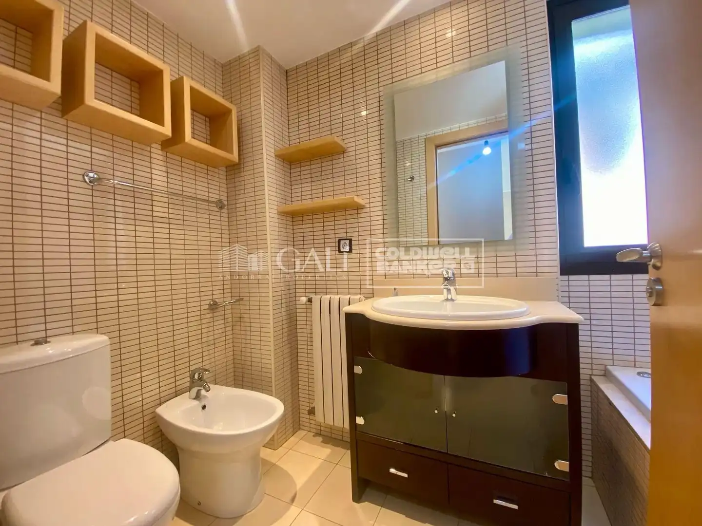 Baño de Planta baja de alquiler en Canillo con Calefacción, Terraza y Trastero