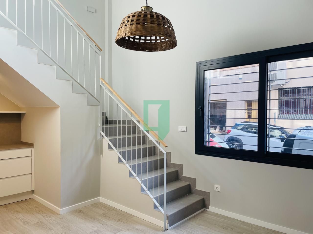 Duplex for sale in Badalona  with Air Conditioner