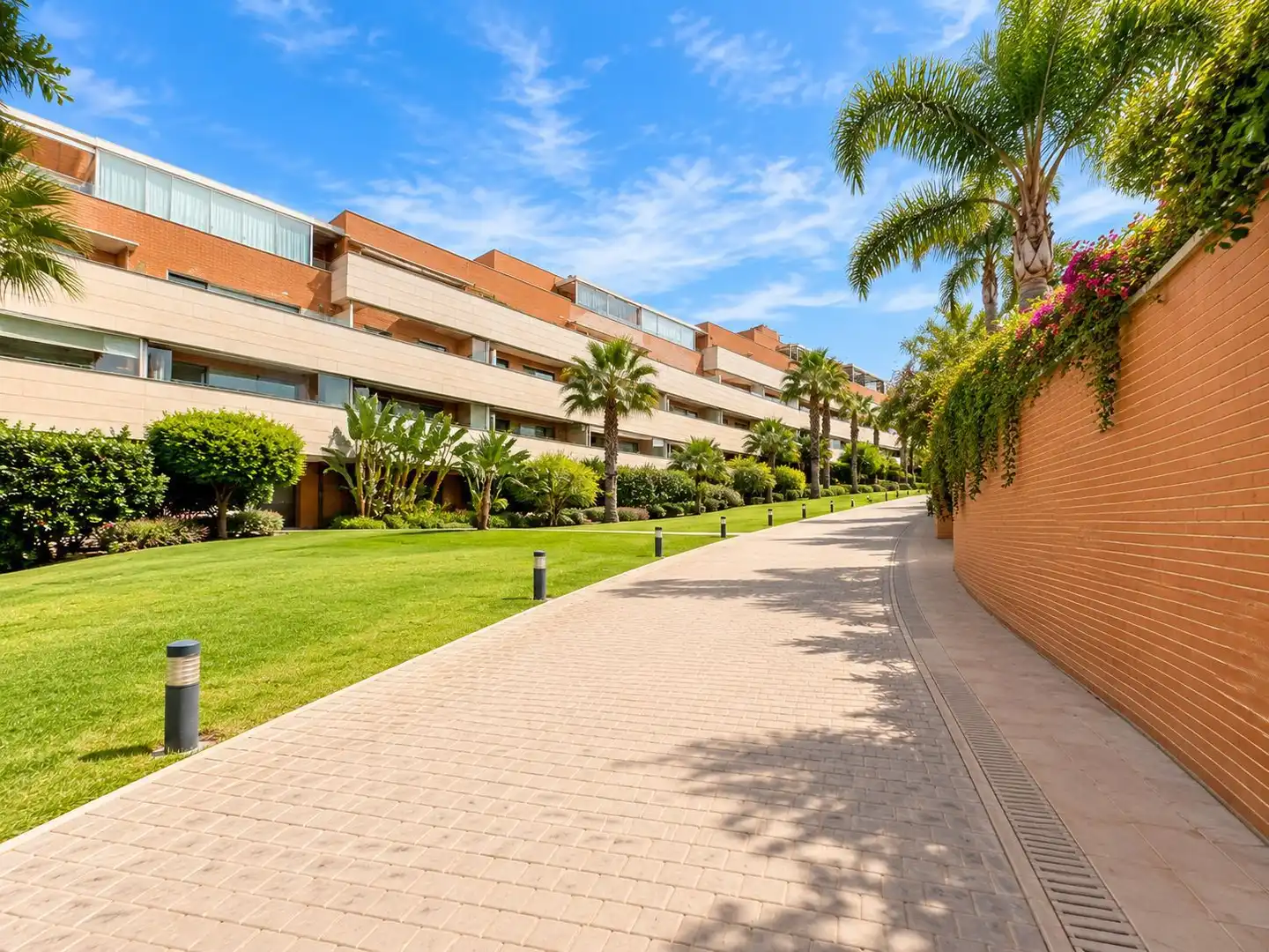 Vista exterior de Apartament en venda en Torremolinos amb Aire condicionat, Calefacció i Parquet