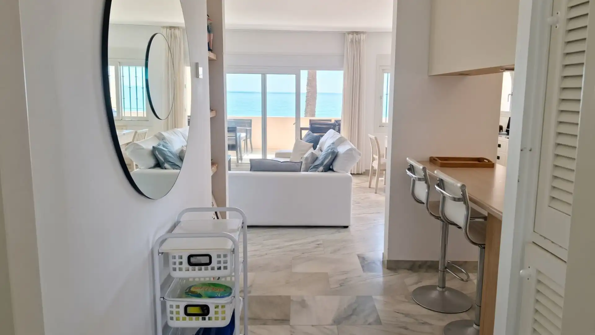 Menjador de Apartament en venda en Estepona amb Aire condicionat, Calefacció i Terrassa