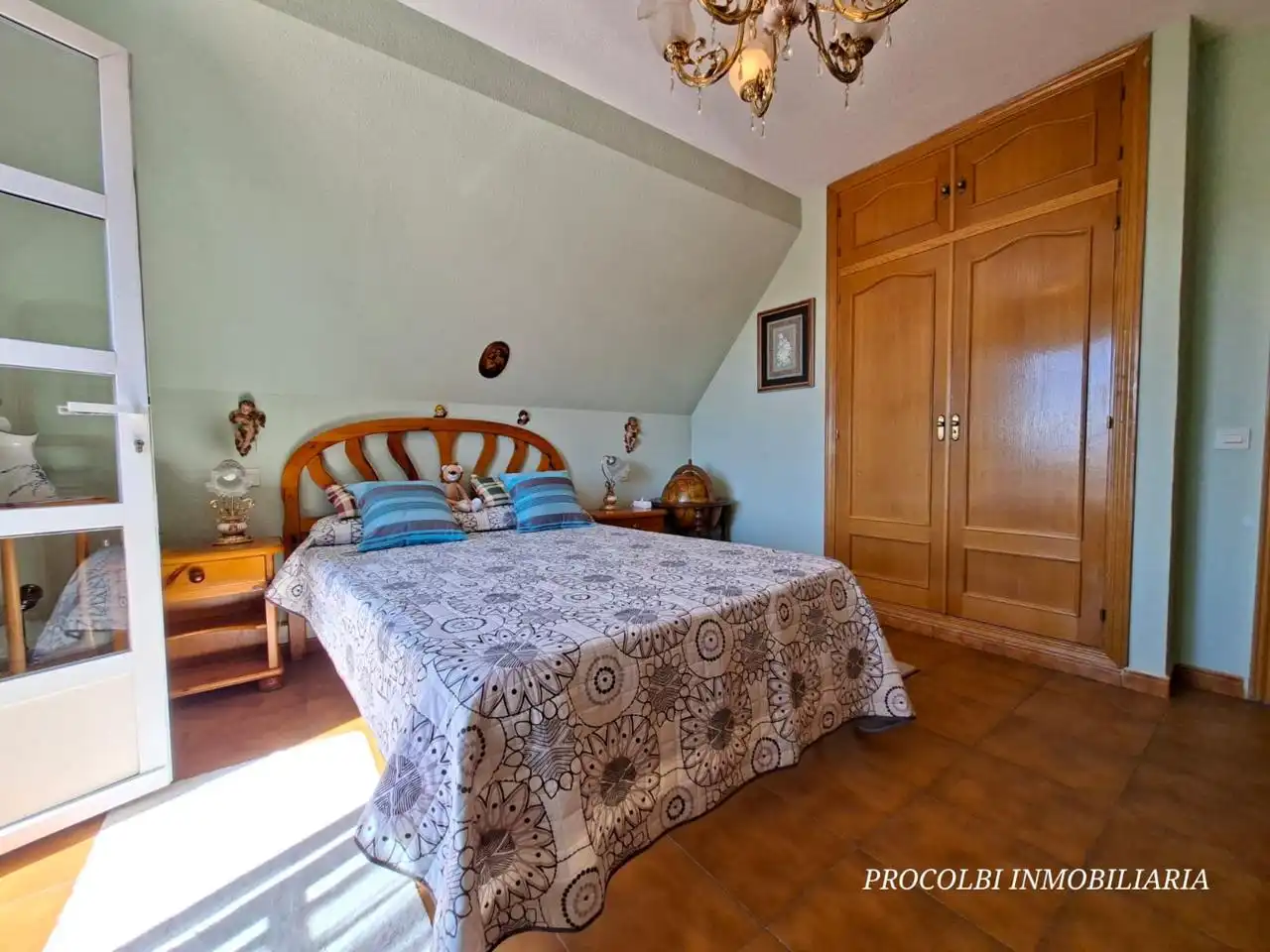 Dormitori de Casa o xalet en venda en El Casar amb Aire condicionat, Calefacció i Jardí privat
