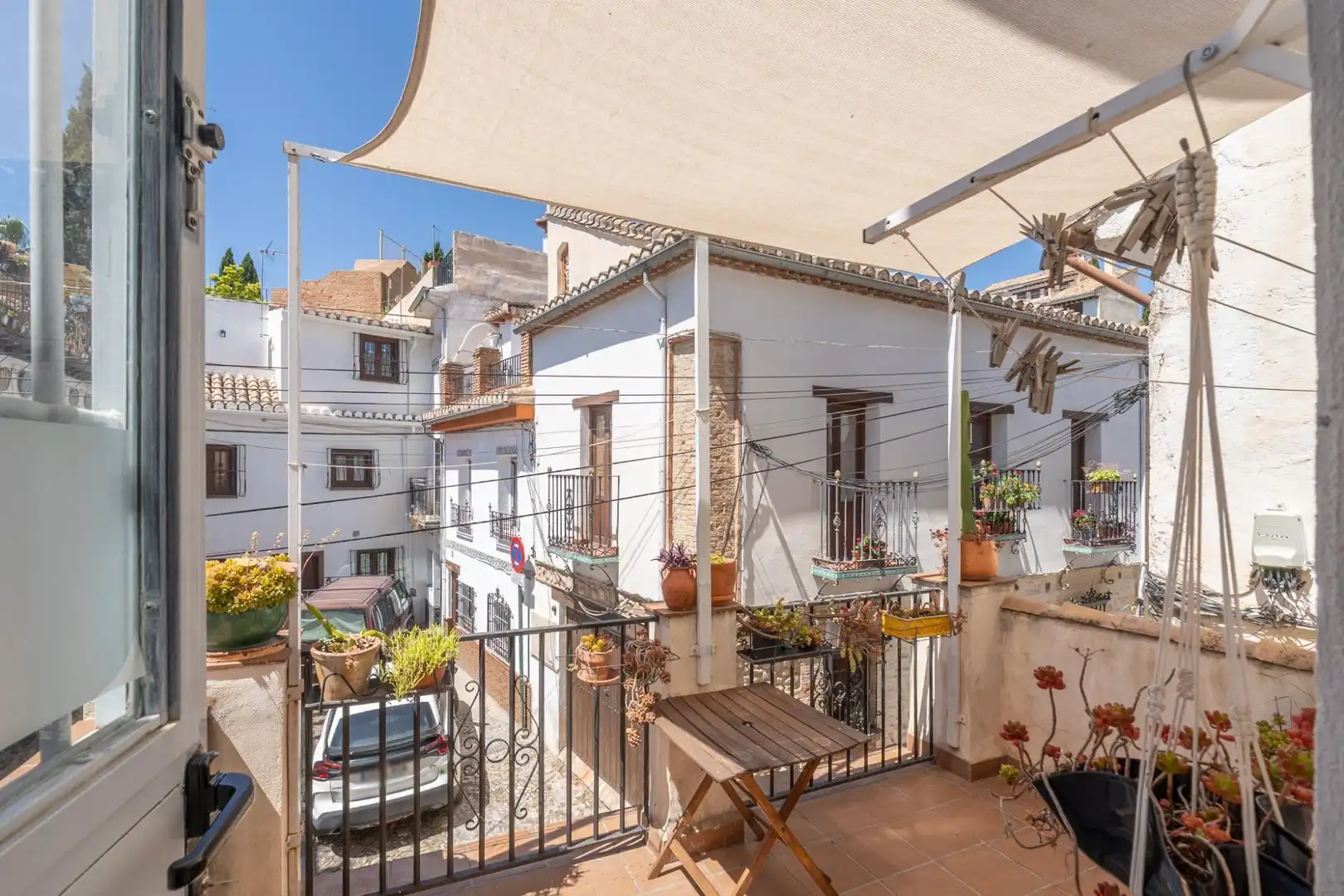 Exterior view of Houses for sale in Granada  with Air Conditioner, Terrace and Furnished