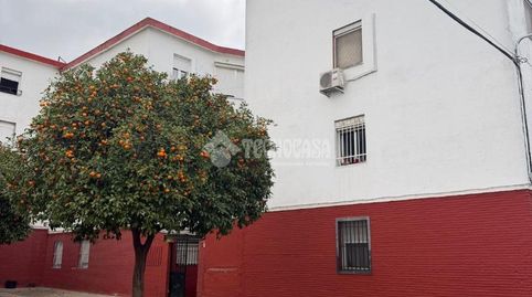 Photo 2 of Flat for sale in Calle Lora del Rio, Tiro de Línea, Sevilla Capital