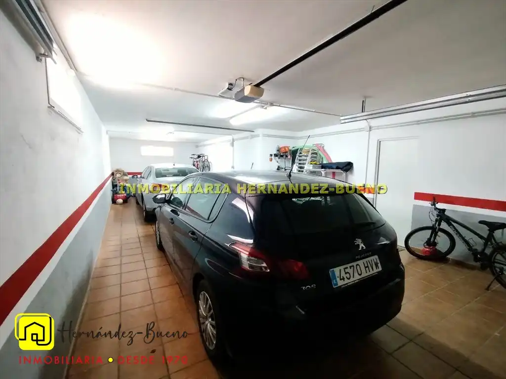 Parking de Casa o chalet en venta en Calvarrasa de Abajo con Calefacción, Jardín privado y Terraza