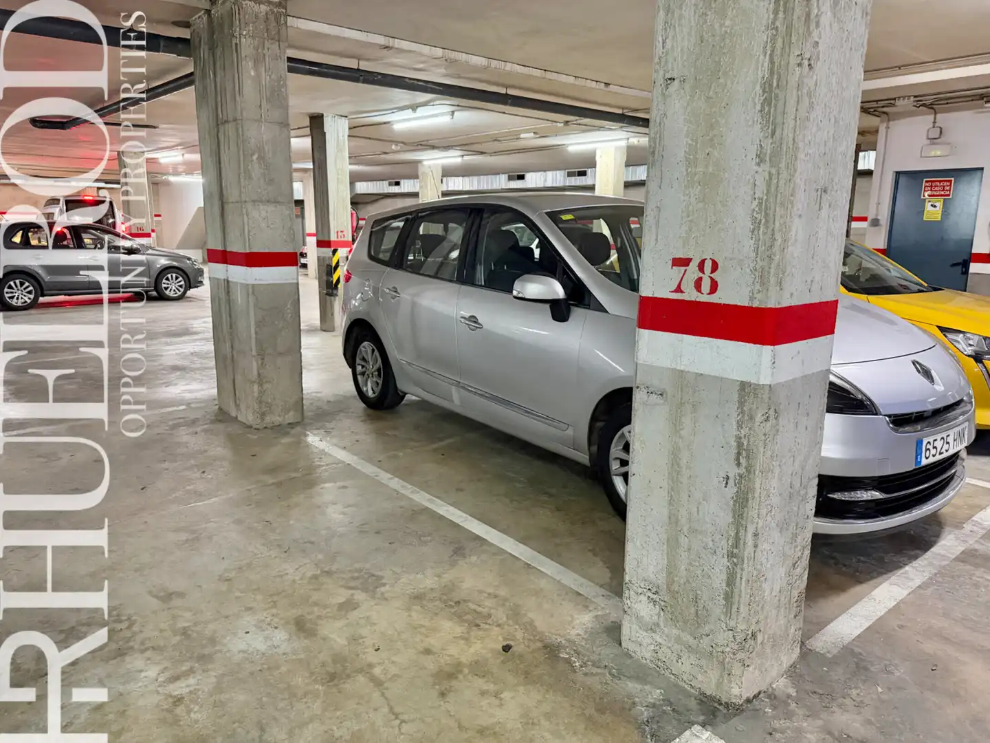 Parkplatz von Wohnung zum Verkauf in Badalona mit Klimaanlage, Heizung und Parkett