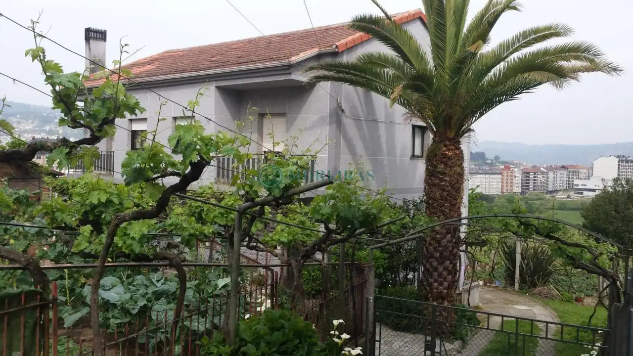 Jardín de Casa o chalet en venta en Ourense Capital  con Calefacción y Jardín privado