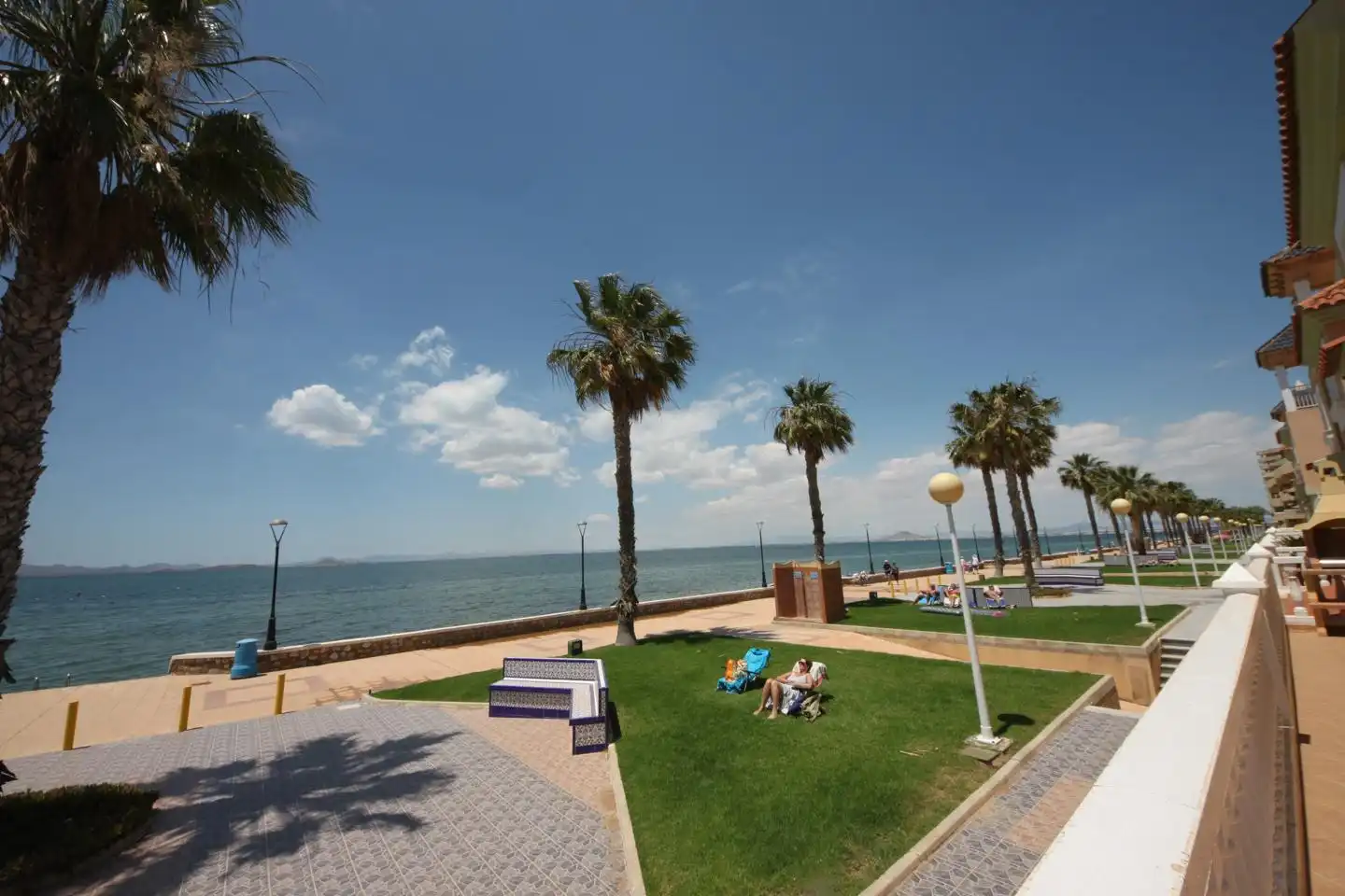 Vista exterior de Apartament en venda en La Manga del Mar Menor amb Aire condicionat, Calefacció i Terrassa