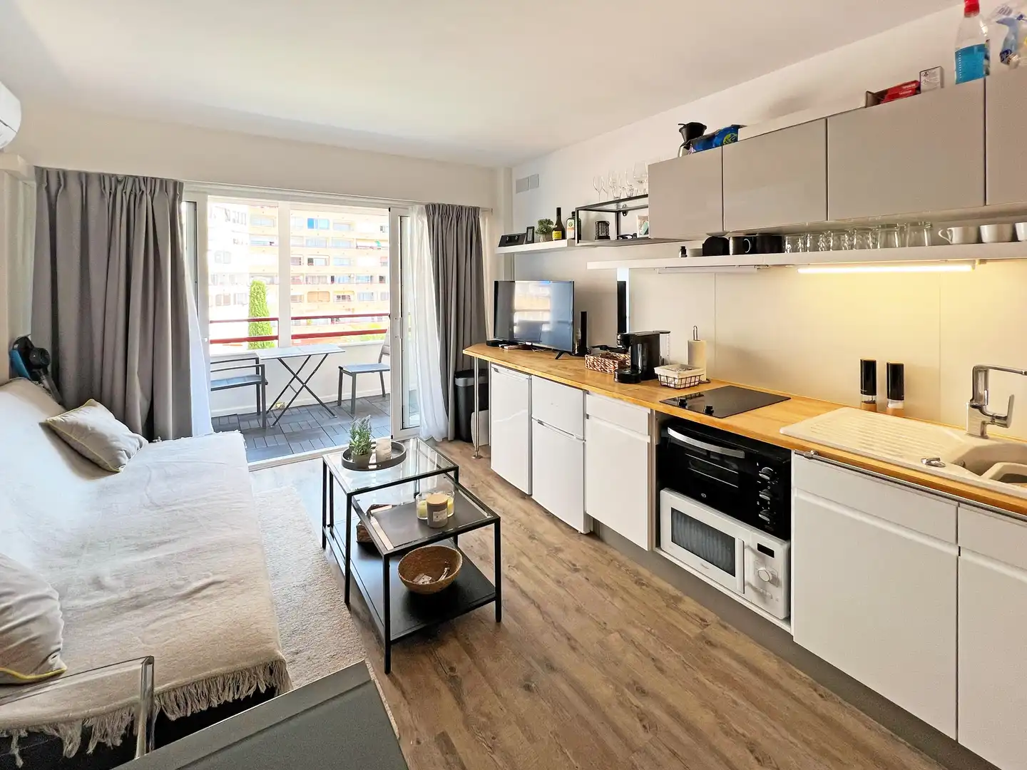 Sala de estar de Apartamento en venta en Roses con Aire acondicionado, Amueblado y Balcón
