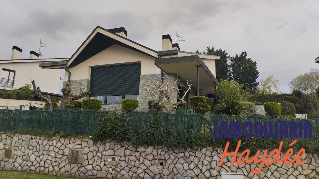 Exterior view of House or chalet for sale in Berango  with Heating, Terrace and Storage room