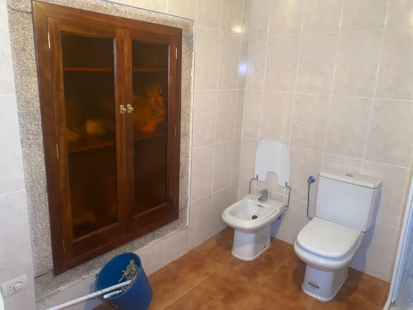Bathroom of Houses for sale in Lalín  with Private garden, Parquet flooring and Terrace