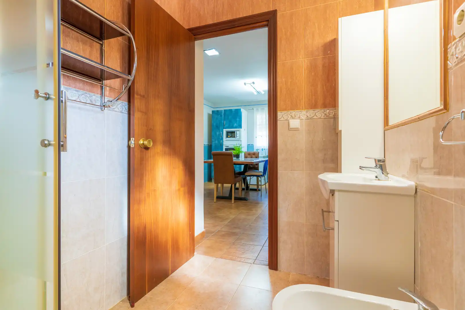 Baño de Finca rústica en venta en Bonares con Aire acondicionado, Jardín privado y Terraza