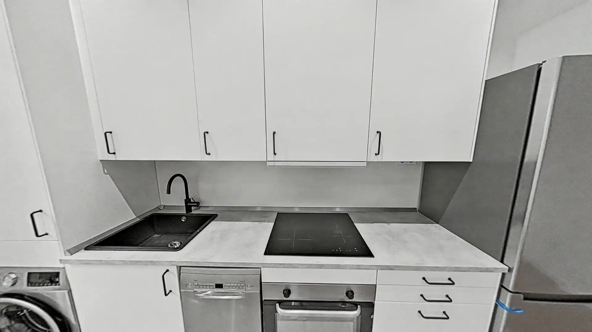 Kitchen of Flat for rent in Madrid  with Oven and Washing machine