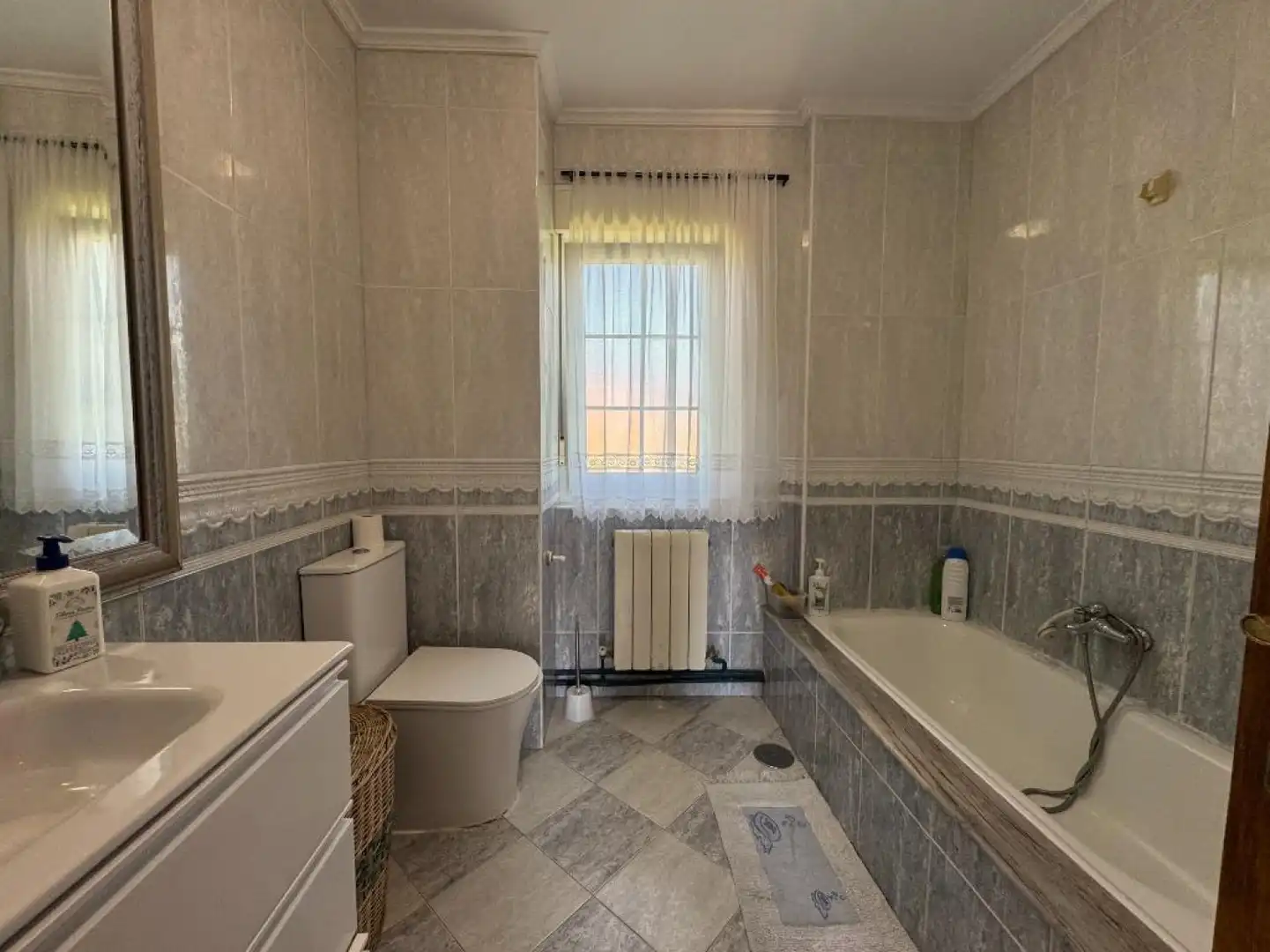 Bathroom of Detached homes for sale in San Felices de Buelna  with Heating, Private garden and Terrace