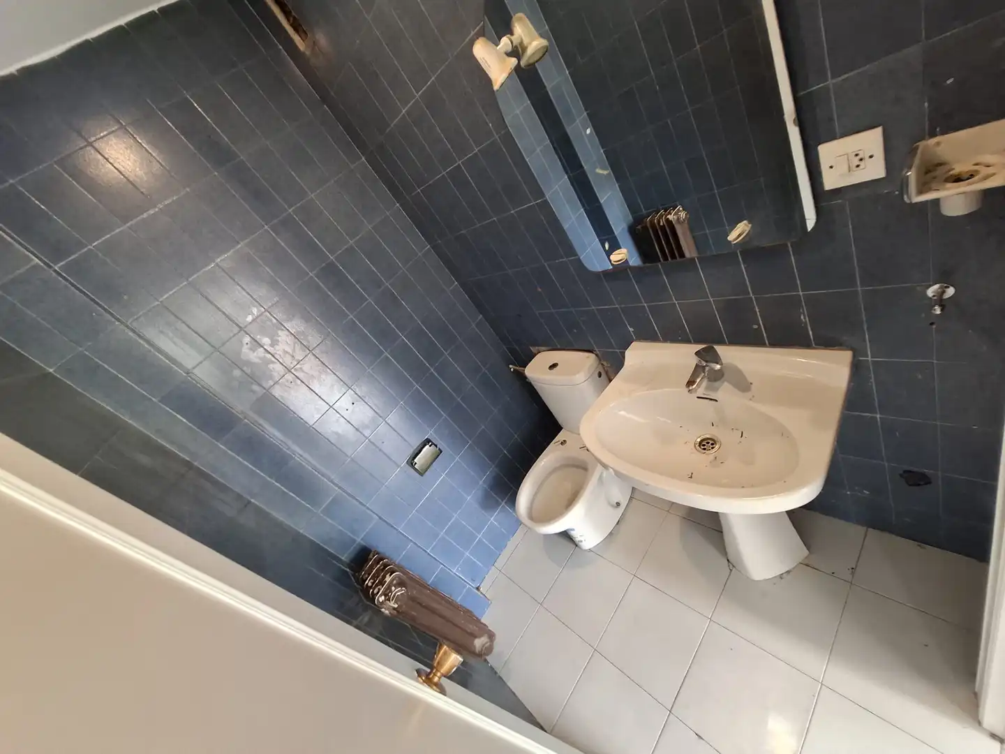Bathroom of Flat for sale in  Logroño  with Terrace, Storage room and Balcony