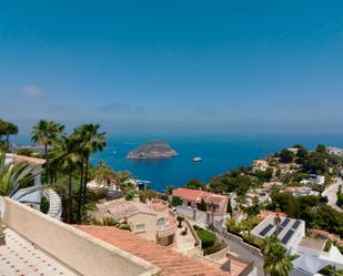 Vista exterior de Casa o xalet en venda en Jávea / Xàbia amb Calefacció, Jardí privat i Terrassa