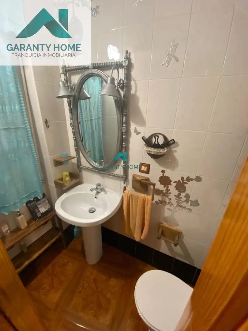 Baño de Casa adosada en venta en Villardompardo con Aire acondicionado, Jardín privado y Terraza