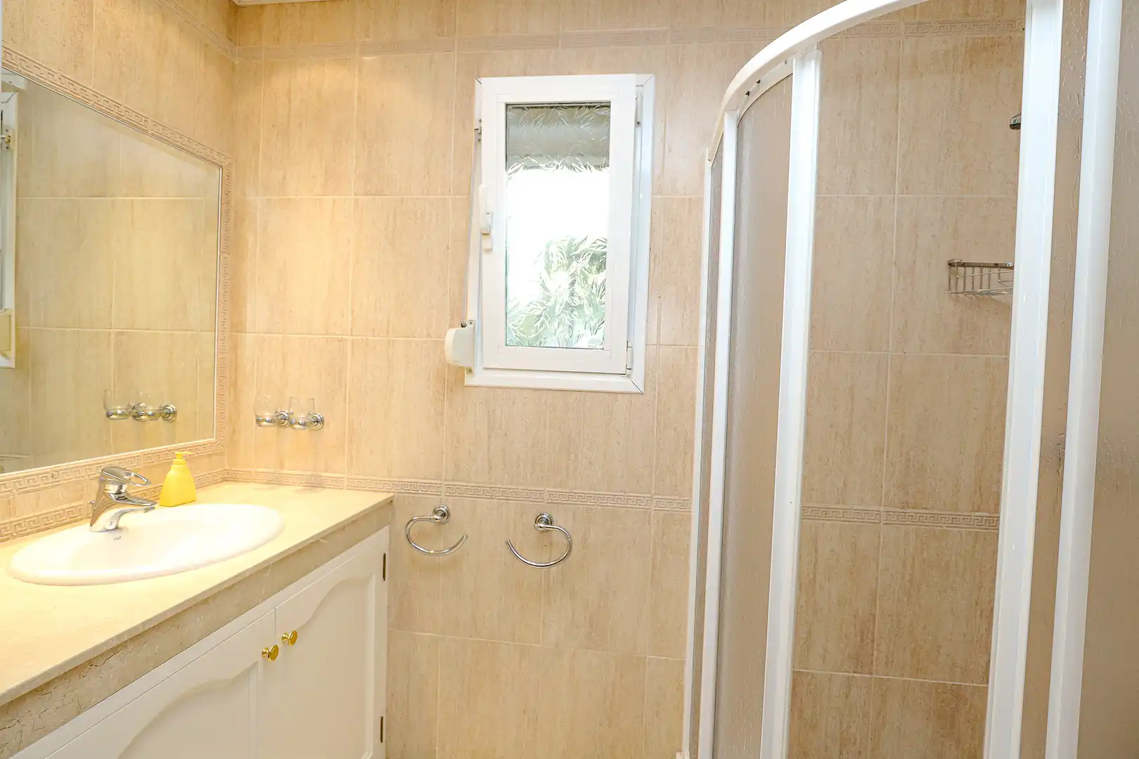 Baño de Casa o chalet de alquiler en Benahavís con Aire acondicionado, Calefacción y Terraza