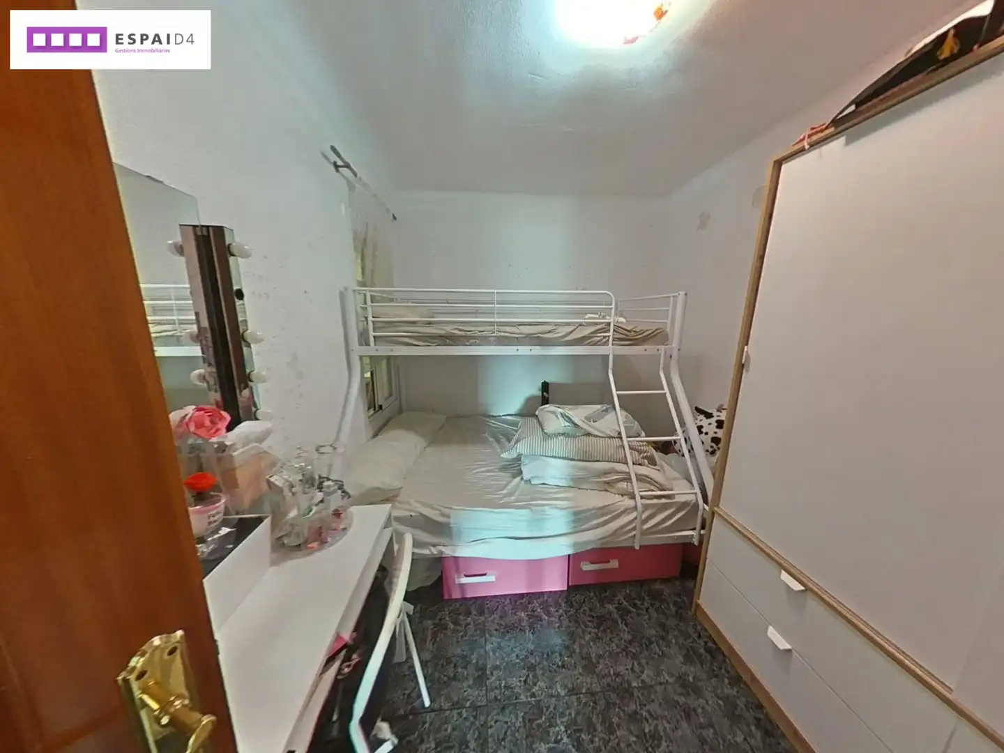 Habitación de Piso en venta en Ripollet con Calefacción y Balcón