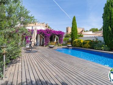 Haus mit Pool zum Verkauf in Carrer Pení 153