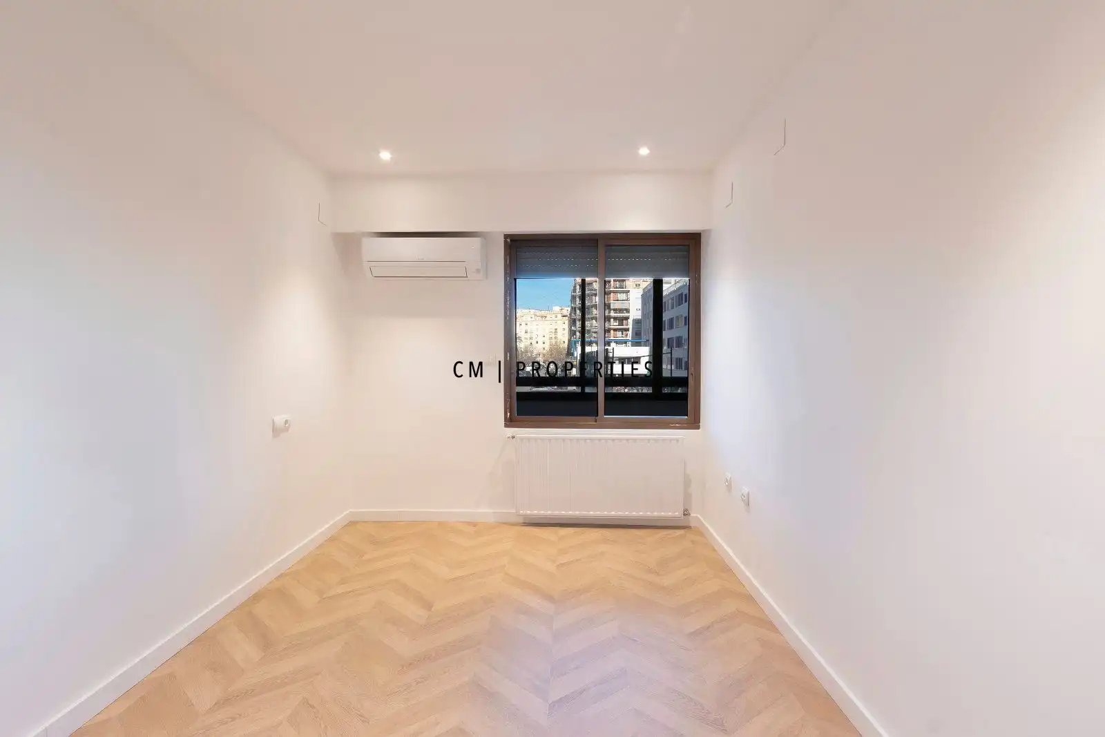 Bedroom of Flat for sale in Valencia  with Air Conditioner, Heating and Parquet flooring