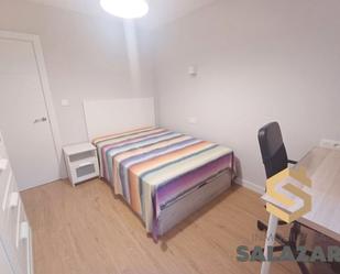 Bedroom of Flat to rent in Bilbao   with Heating