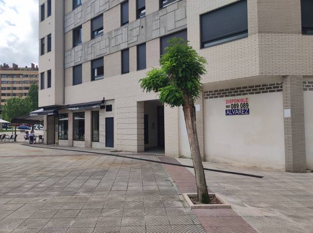 Local comercial en Venta en Oviedo - CANDAMO, 5 en La Florida